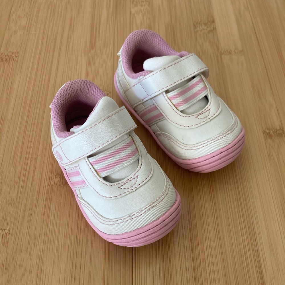 Stride Rite Keeva White/Pink Girls Sneakers size 3.5
